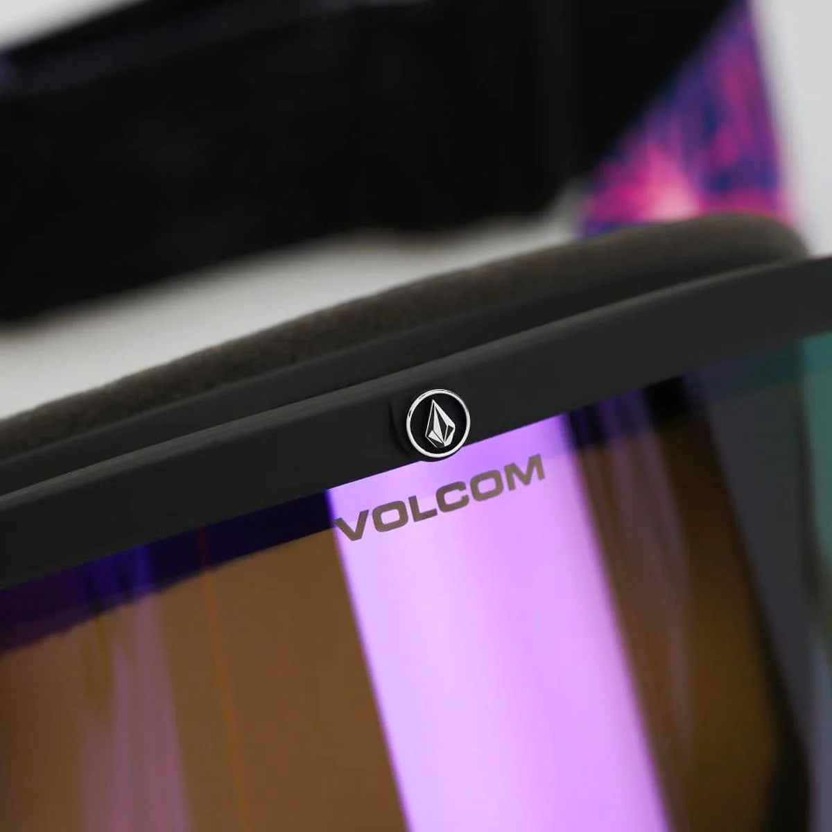 Volcom Footprints Snow Goggles Mike Ravelson/Purple Chrome + Bonus Lens Yellow - Image 5